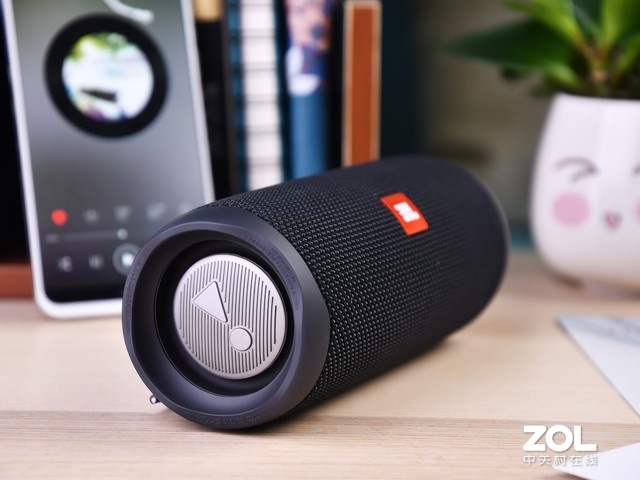 ȵȼըɶ JBL Flipϵеͼ
