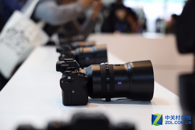 CP+2019չֳ ˾ЩͷZX1