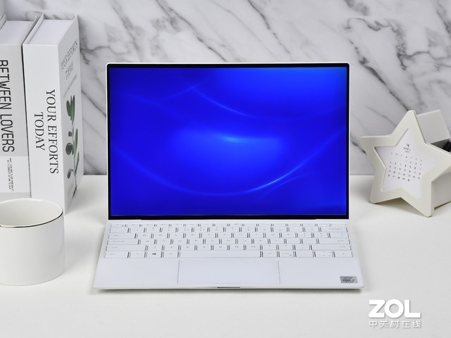 更纤薄更便携 新款戴尔XPS 13图赏
