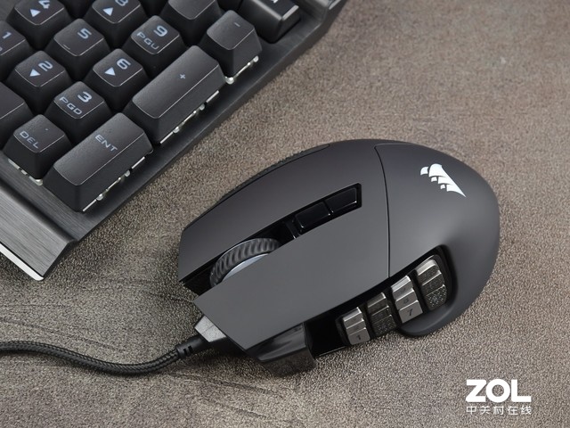 ſô̺ SCIMITAR RGB ELITE 