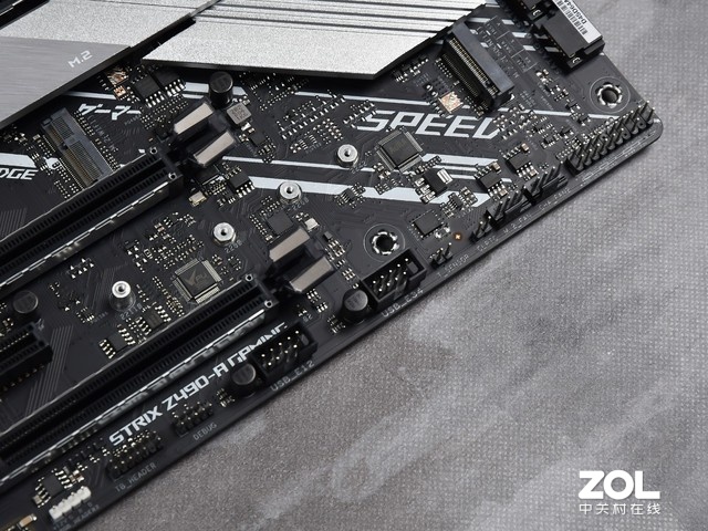 二次元吹雪 华硕ROG STRIX Z490-A GAMING图赏