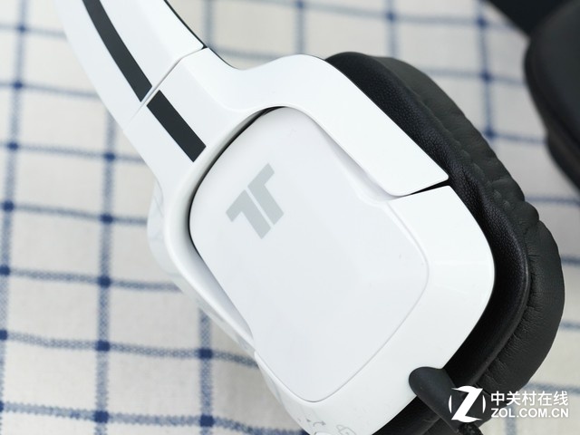 7.1 TRITTON kunai pro DIRACͼ