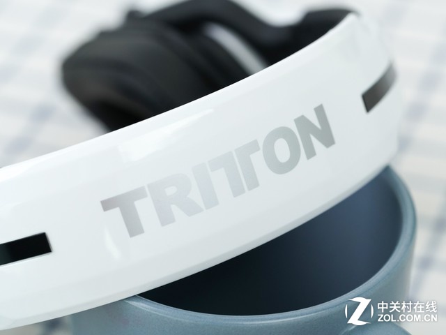 7.1 TRITTON kunai pro DIRACͼ