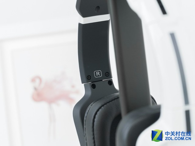 7.1 TRITTON kunai pro DIRACͼ