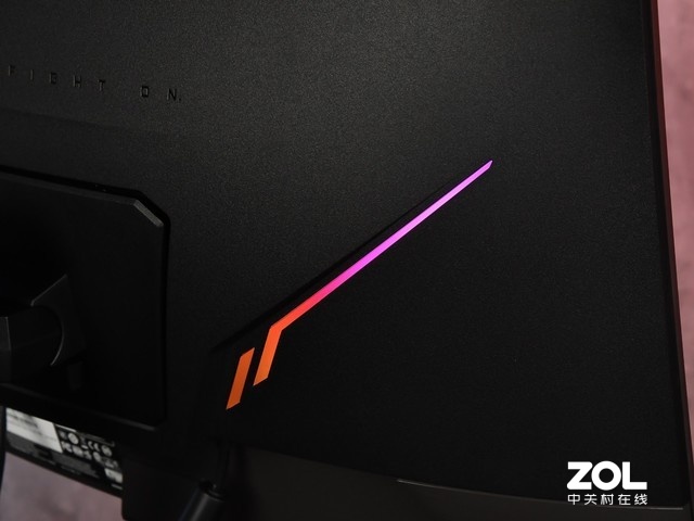ֵ۷  AORUS CV27F 羺ʾ