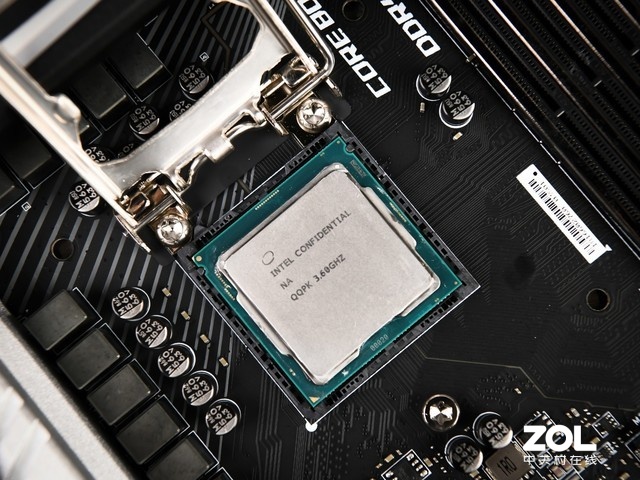 88߳ Intel i7 9700Kͼ