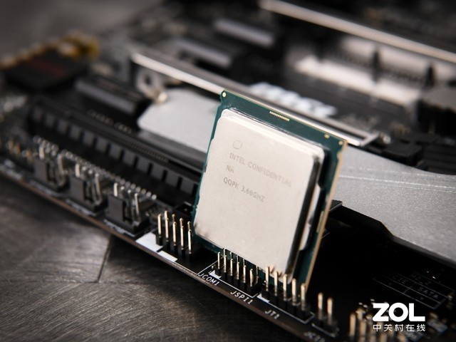 88߳ Intel i7 9700Kͼ