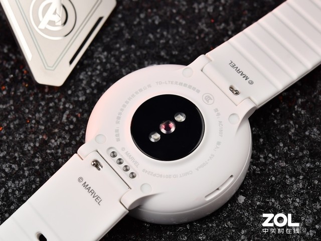 千呼万唤 华米AMAZFIT智能手表2复联限量版