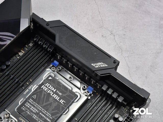 ³ѡ ROG STRIX TRX40-E GAMINGͼ