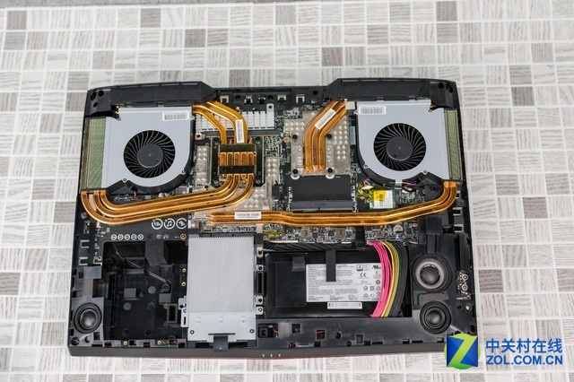 微星GT75VR 十热管内部旗舰游戏本初窥