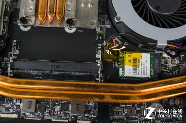 微星GT75VR 十热管内部旗舰游戏本初窥