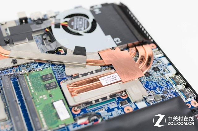 ����GTX1070 ����ս��Z8��Ϸ���򵥲��
