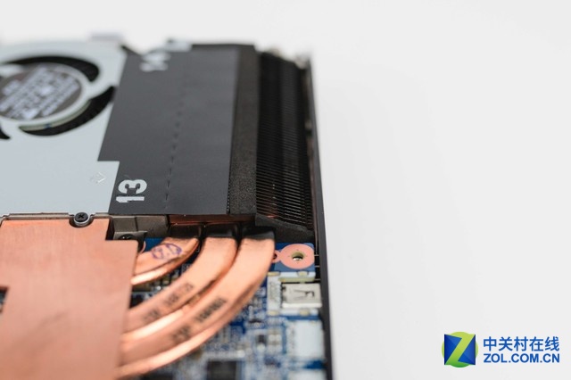 ����GTX1070 ����ս��Z8��Ϸ���򵥲��