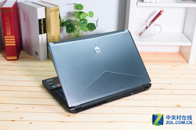 硬件全面升级 雷神st pro游戏本组图_笔记本评测-中关村在线