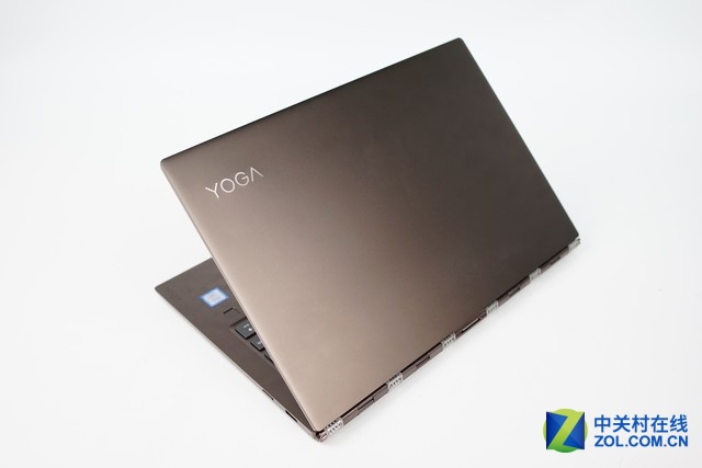 һYOGA360ȱαƷʱڶYOGAõ3Kֱʾӡ̣YOGAıʽתƾȫĴYOGAcore iܴǿխ߿Ļ״YOGA 5 Pro룬ʽתϣεĵYOGAƷ˵ʷۻڲ϶ΪµĲƷ