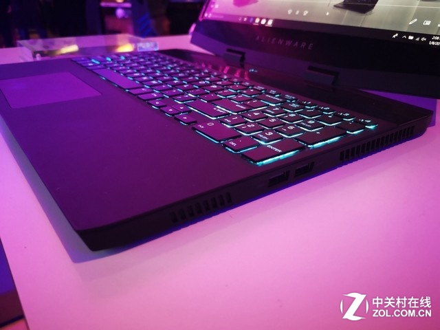 来了 新款Alienware m15  m17美图赏析