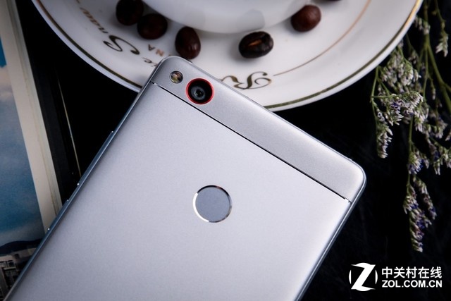 2.5D�������ޱ߿� nubia Z11�»�ͼ��