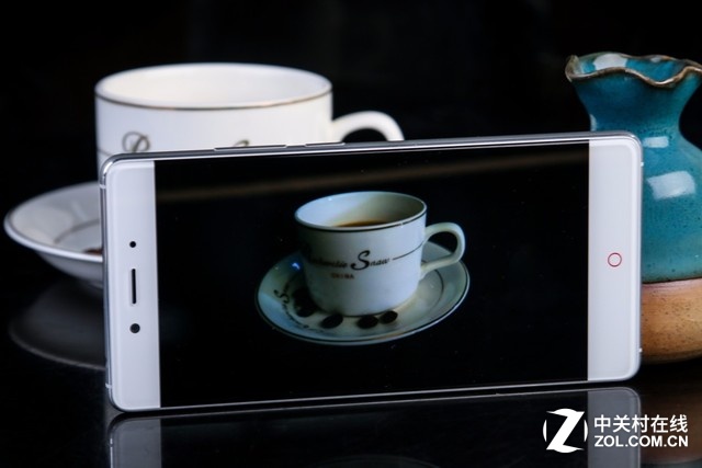 2.5D�������ޱ߿� nubia Z11�»�ͼ��
