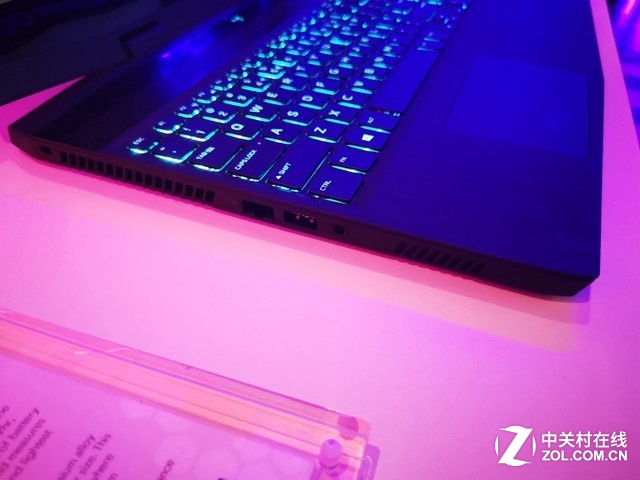 来了 新款Alienware m15  m17美图赏析