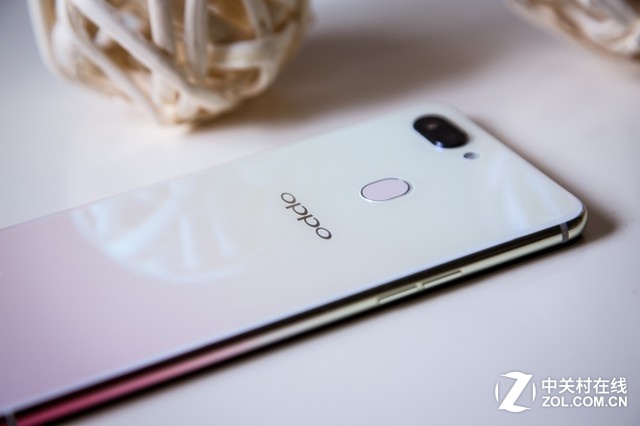 һλý OPPO R15ɫͼ