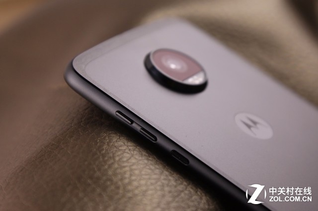 ſ᱾ɫ moto Z2 Playɫ