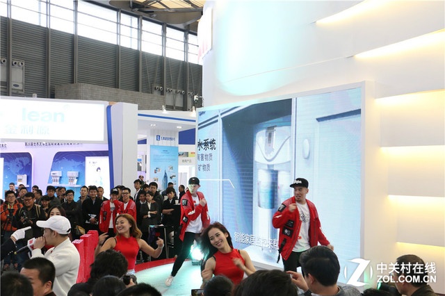 展台直击 走进LUFTMED空气净化器展馆