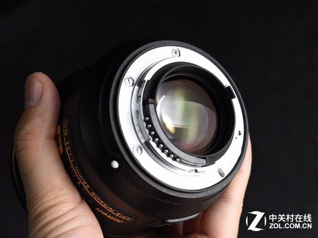 ٱ ῵28mm f/1.4Eʵ