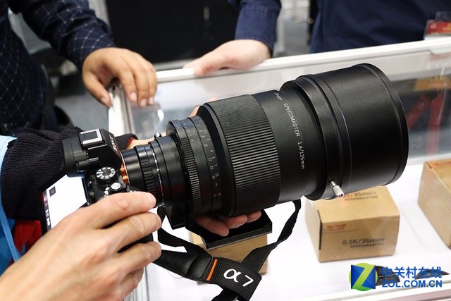 135mm f/1.4! һѧȦP&E