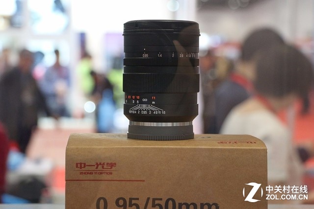 135mm f/1.4! һѧȦP&E