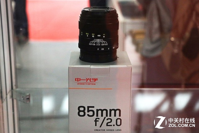 135mm f/1.4! һѧȦP&E