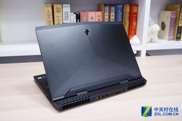 ڽֽ  Alienware17 R5ͼ