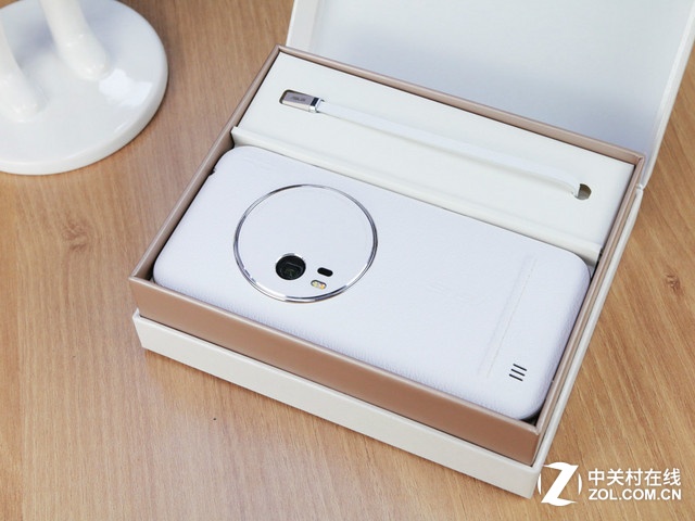 ѧ佹 ɫ˶ZenFone Zoom