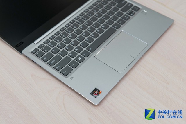 AMD����R7 2700U�ᱡ�� ����720Sͼ��