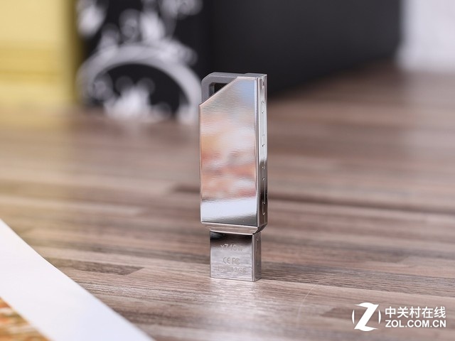 ʵȶ X730W 32GB U̾