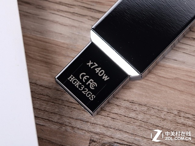 ʵȶ X730W 32GB U̾