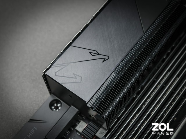 Ϯ AORUS TRX40  XTREMEͼ 