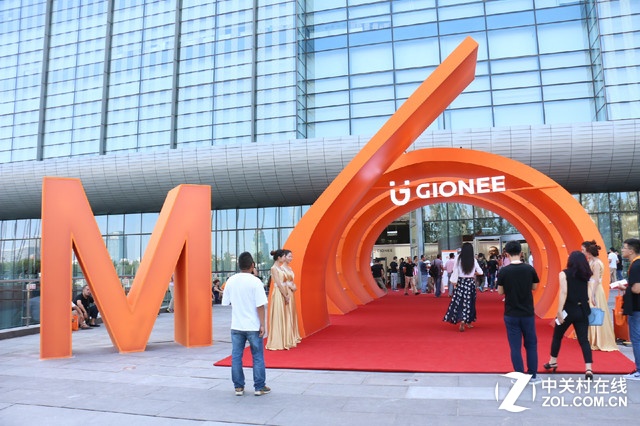 冯小刚助阵金立m6系列新品发布会回顾