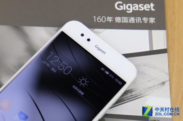 德国工艺品性 Gigaset ME pure双色图赏