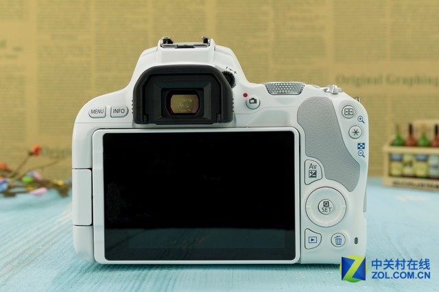 ʱС EOS 200Dʵͼ