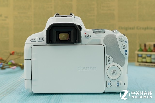 ʱС EOS 200Dʵͼ