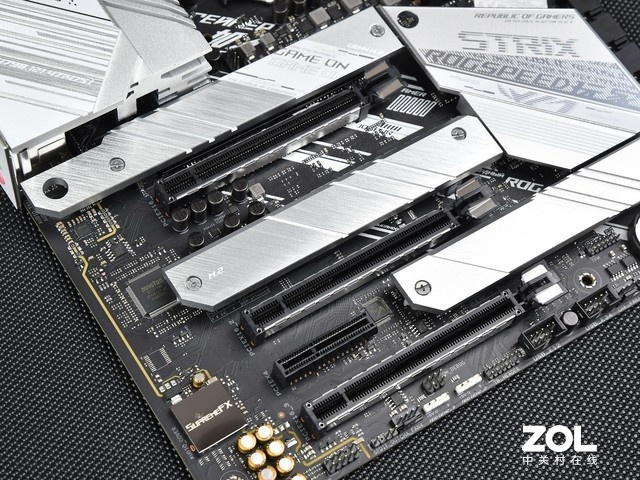 ѩʱ ˶ROG STRIX Z590-Aѩͼ