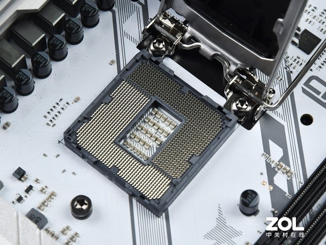 ɫֵ ߲ʺCVN Z590Mѩͼ