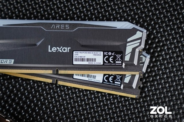 Lexar׿ɳս֮DDR5 RGBڴͼͣ7000MT/s