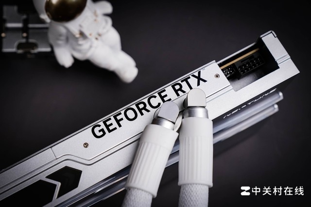 ֱǹƷ iGame RTX 4080 SUPERˮͼ