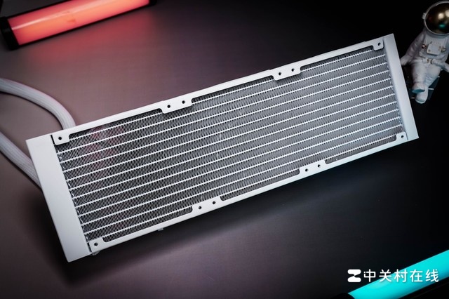 ֱǹƷ iGame RTX 4080 SUPERˮͼ