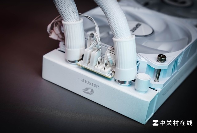 ֱǹƷ iGame RTX 4080 SUPERˮͼ
