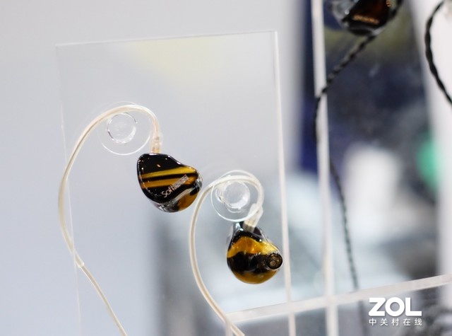ZHiFi᡿Softearsչ̨Ʒһ