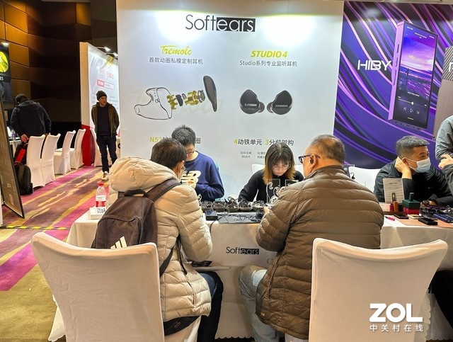 ZHiFi᡿Softearsչ̨Ʒһ