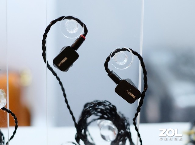 ZHiFi᡿Softearsչ̨Ʒһ