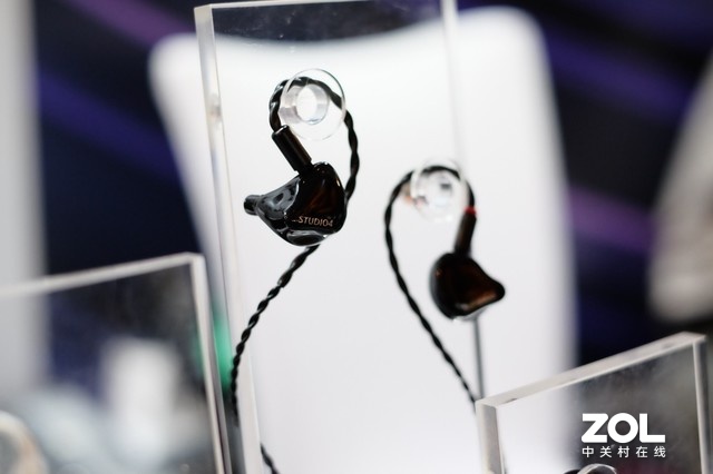 ZHiFi᡿Softearsչ̨Ʒһ